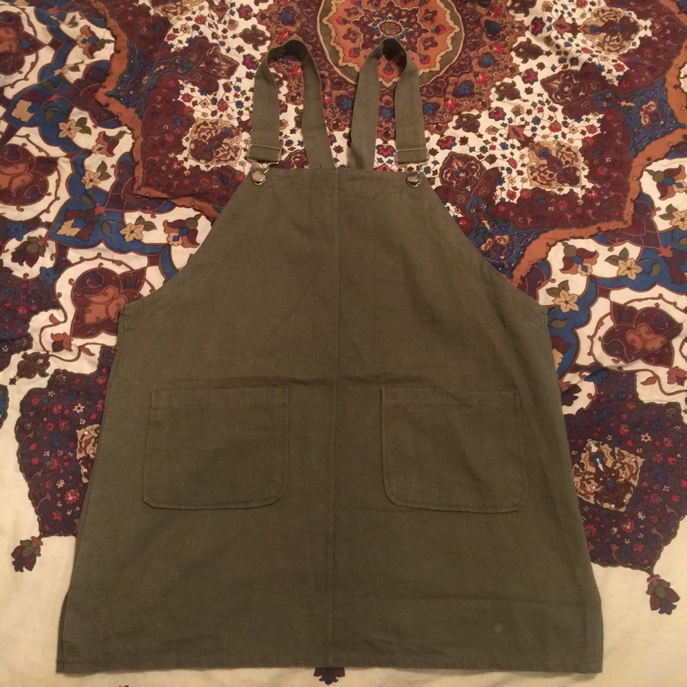 Overall dress