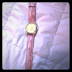 Dooney & Bourke ostrich/alligator Watch Purple