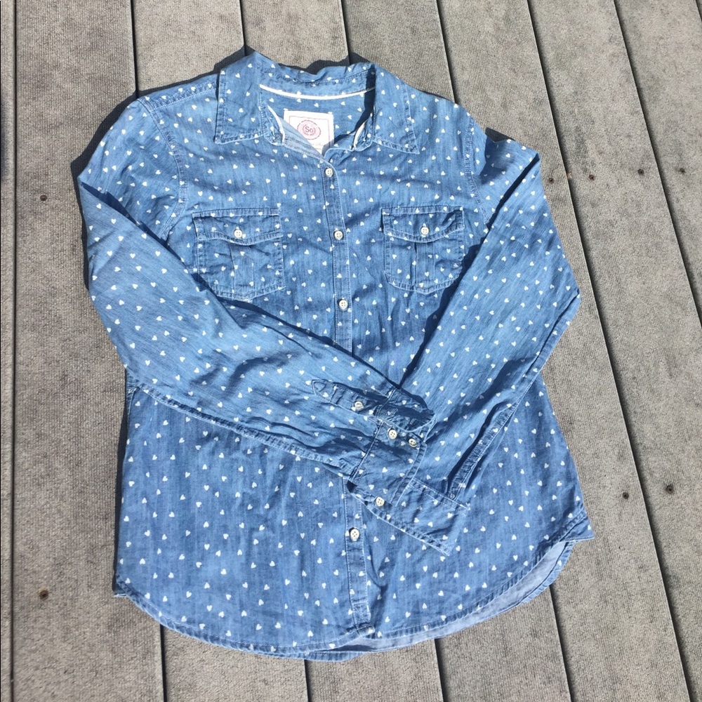 ❄️ Polka Dot Heart Button Down