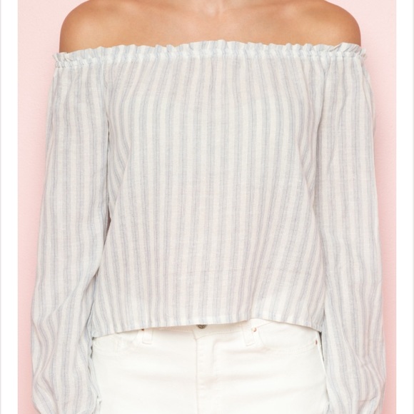 Brandy Melville Maura Top - Picture 3 of 5