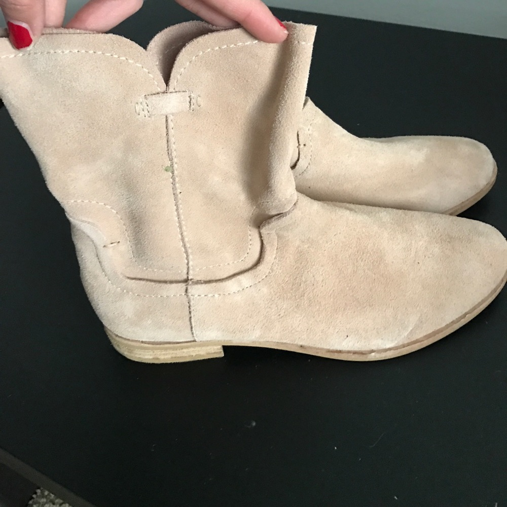 Spendid cream bootie