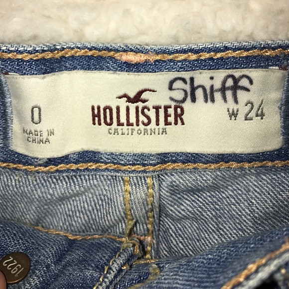 Hollister jean shorts - Picture 2 of 3