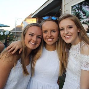 Meet your Posher, Holly