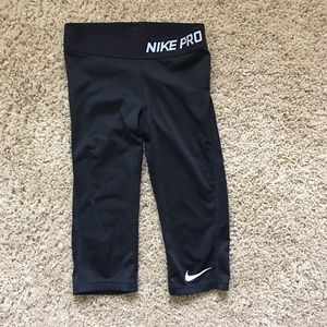 Nike pro girls Capri leggings