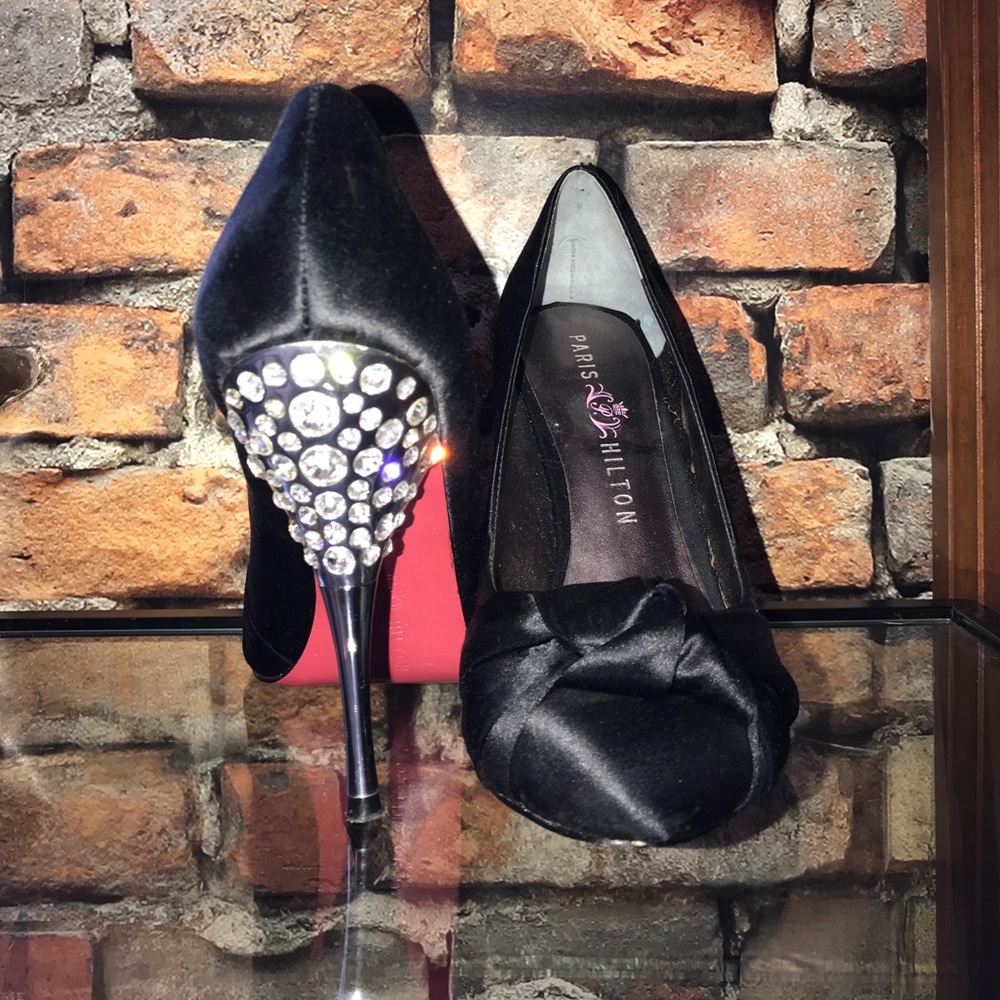 Paris Hilton rhinestone pump