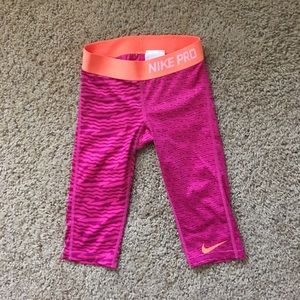 Nike pro girls Capri leggings