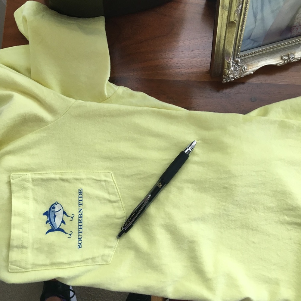 Southern Tide men's short sleeve tshirt