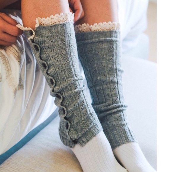 New❣️Light Gray Leg Warmers with Lace Trim - Picture 2 of 2