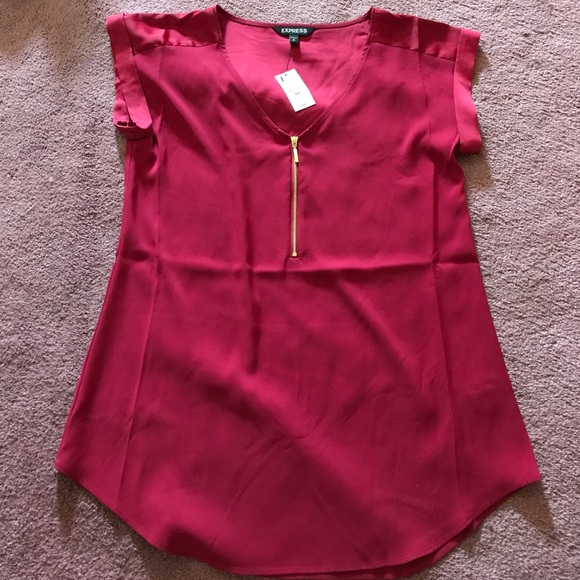 Express Tops - Express T-Shirt