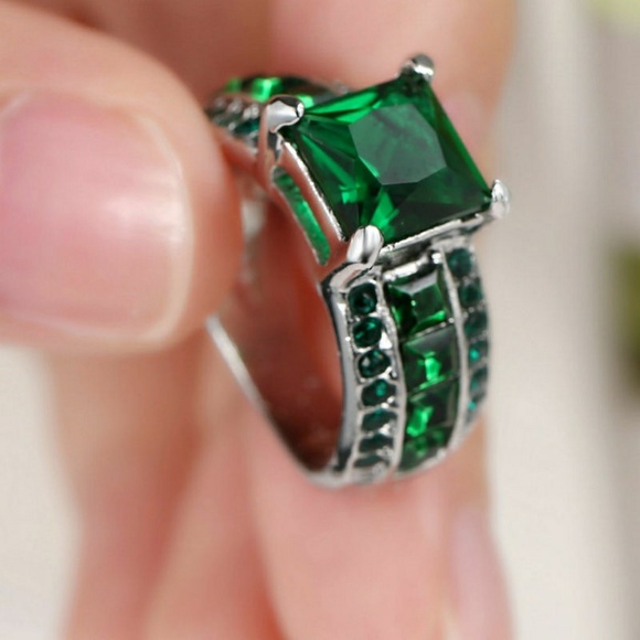 10K White Gold Filled Noble Emerald - Picture 2 of 2