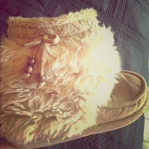 Dr Scholl's size 7 furry Chewy boots