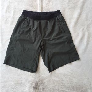 Lulu lemon 11" shorts