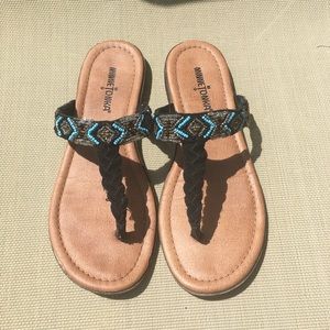 ✨SALE✨Minnetonka Leather Beaded Sandals