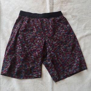 Men's lululemon shorts (L)