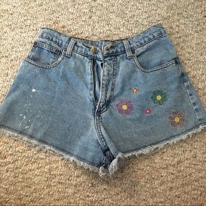 Vintage high waisted shorts / daisy dukes