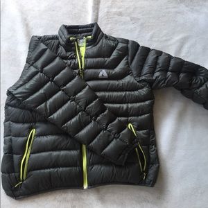 Men's Eddie Bauer winter coat! Never worn