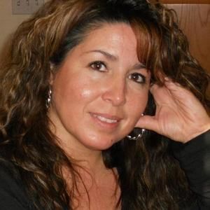 Meet your Posher, Yvette