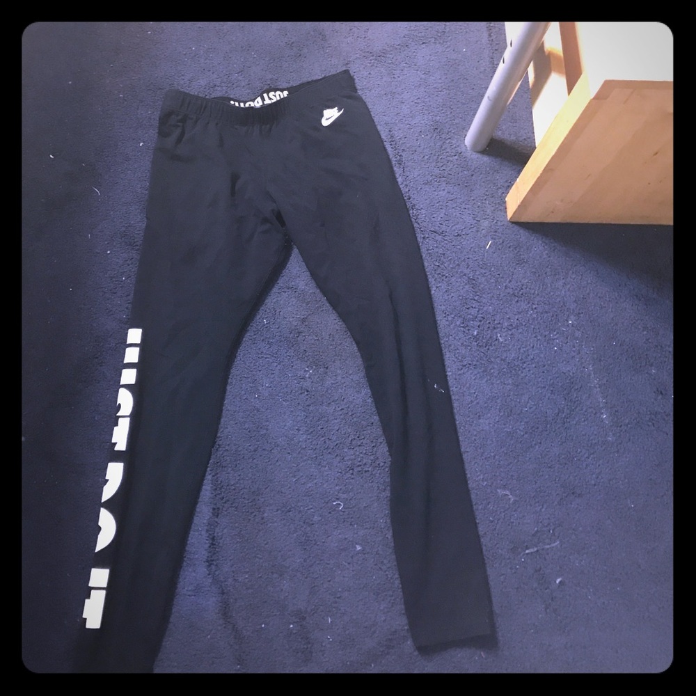 A nike just do it leggings