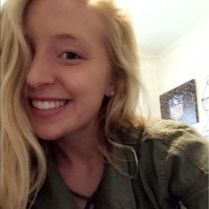 Meet your Posher, Ellie