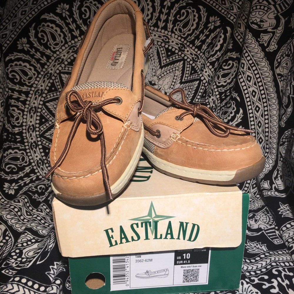 BRAND NEW!!! Eastland  - Tan SZ 10 boat shoe