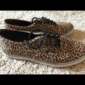 Leopard print Vans