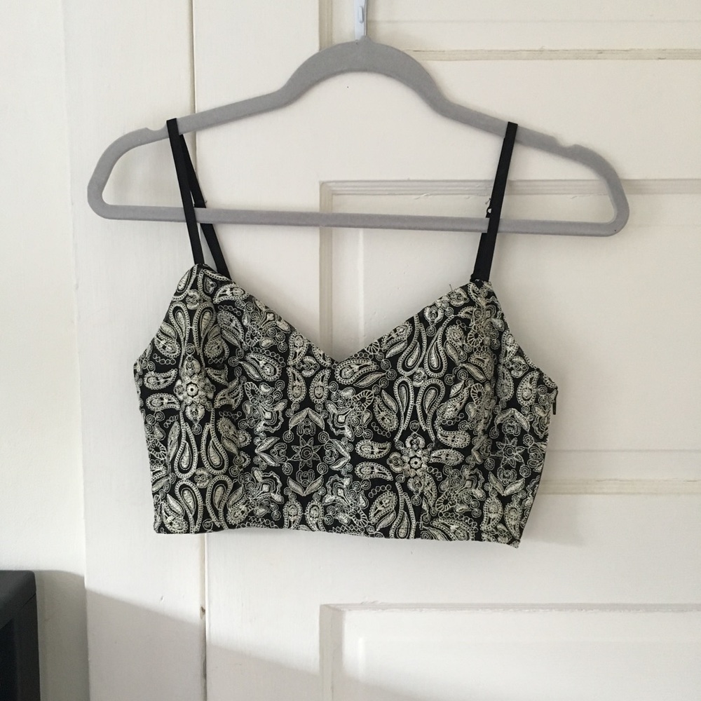 urban outfitters crop top/ bralette