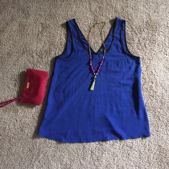 Blouse - Picture 2 of 2