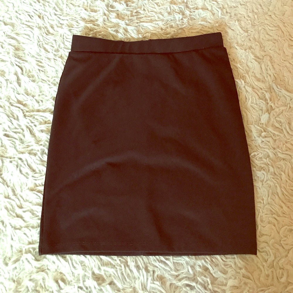 MINI SKIRT