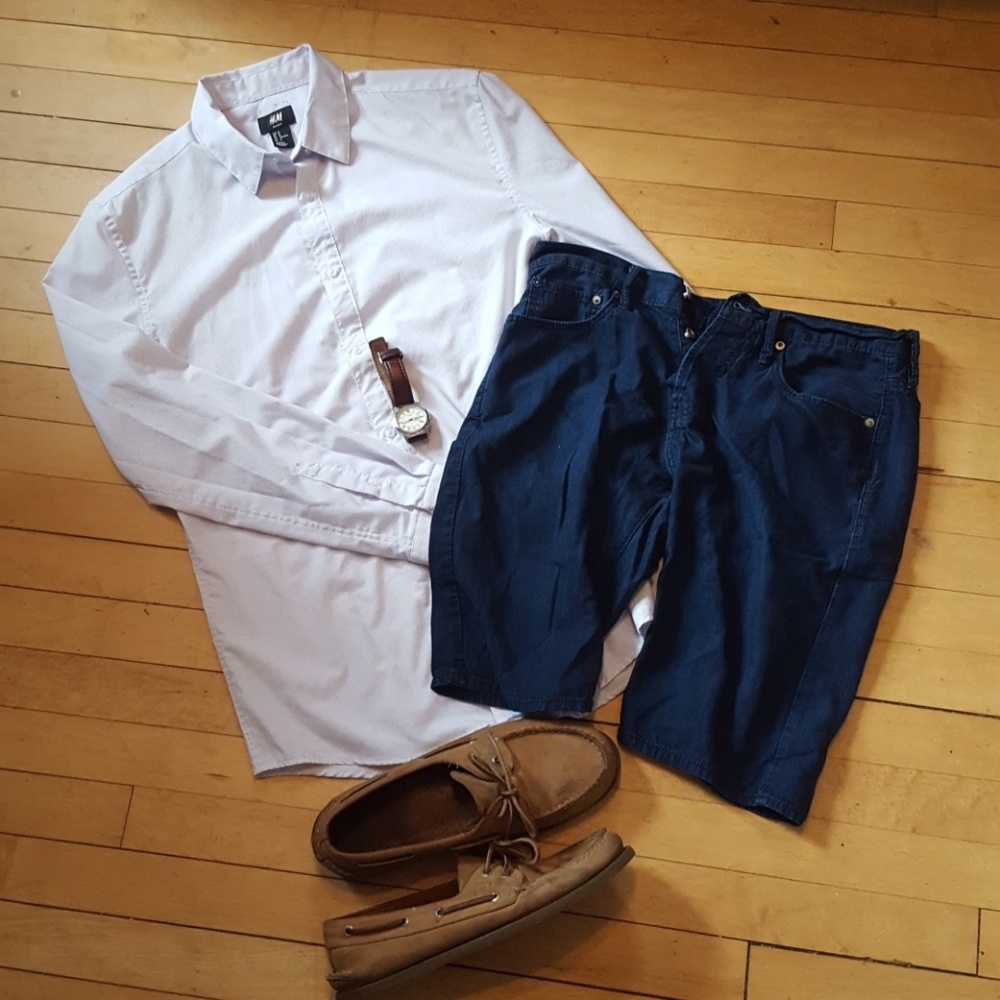 Blue gap shorts
