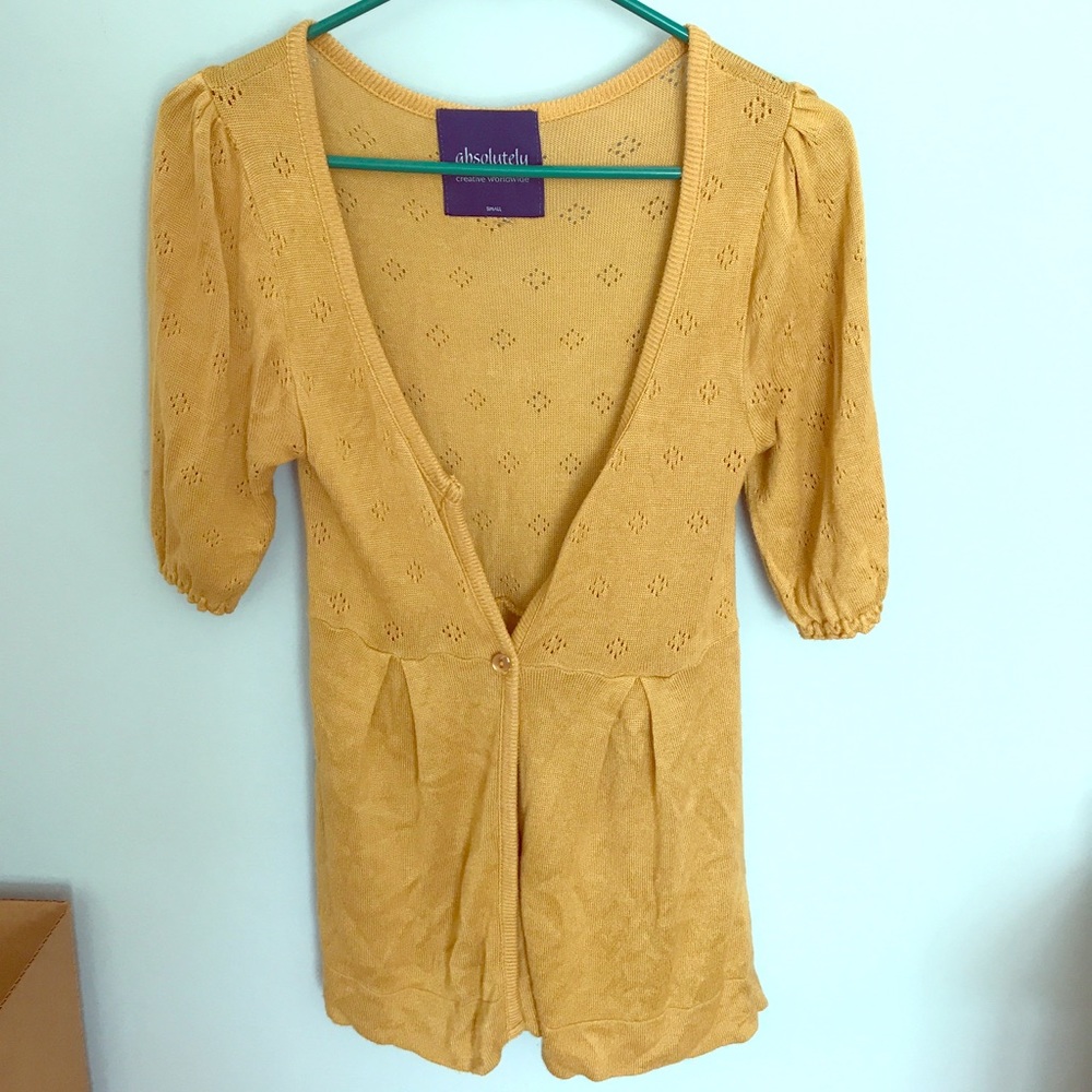 Mustard top for layering