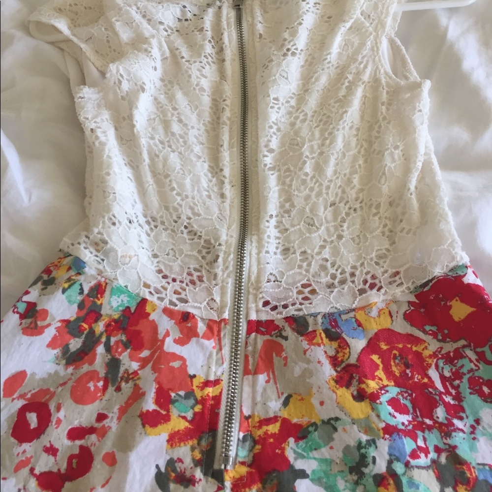 Dress - Picture 4 of 4