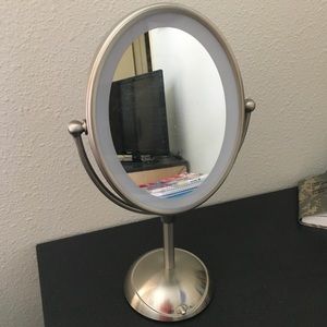 Light up mirror