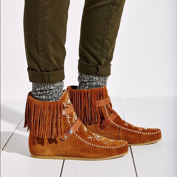 sam edelman moccasin boots