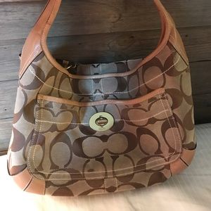 Beautiful Coach shoulder bag