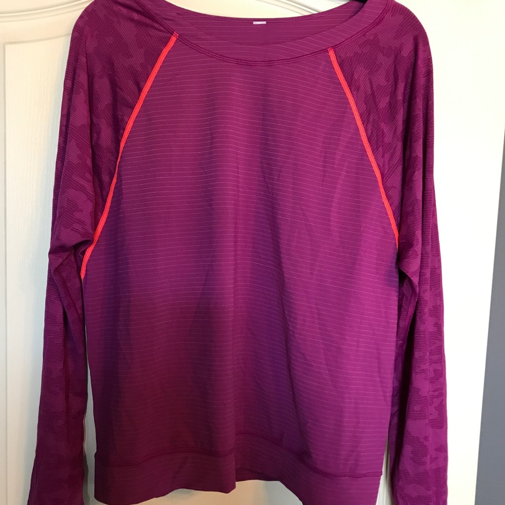 Lululemon athletic top
