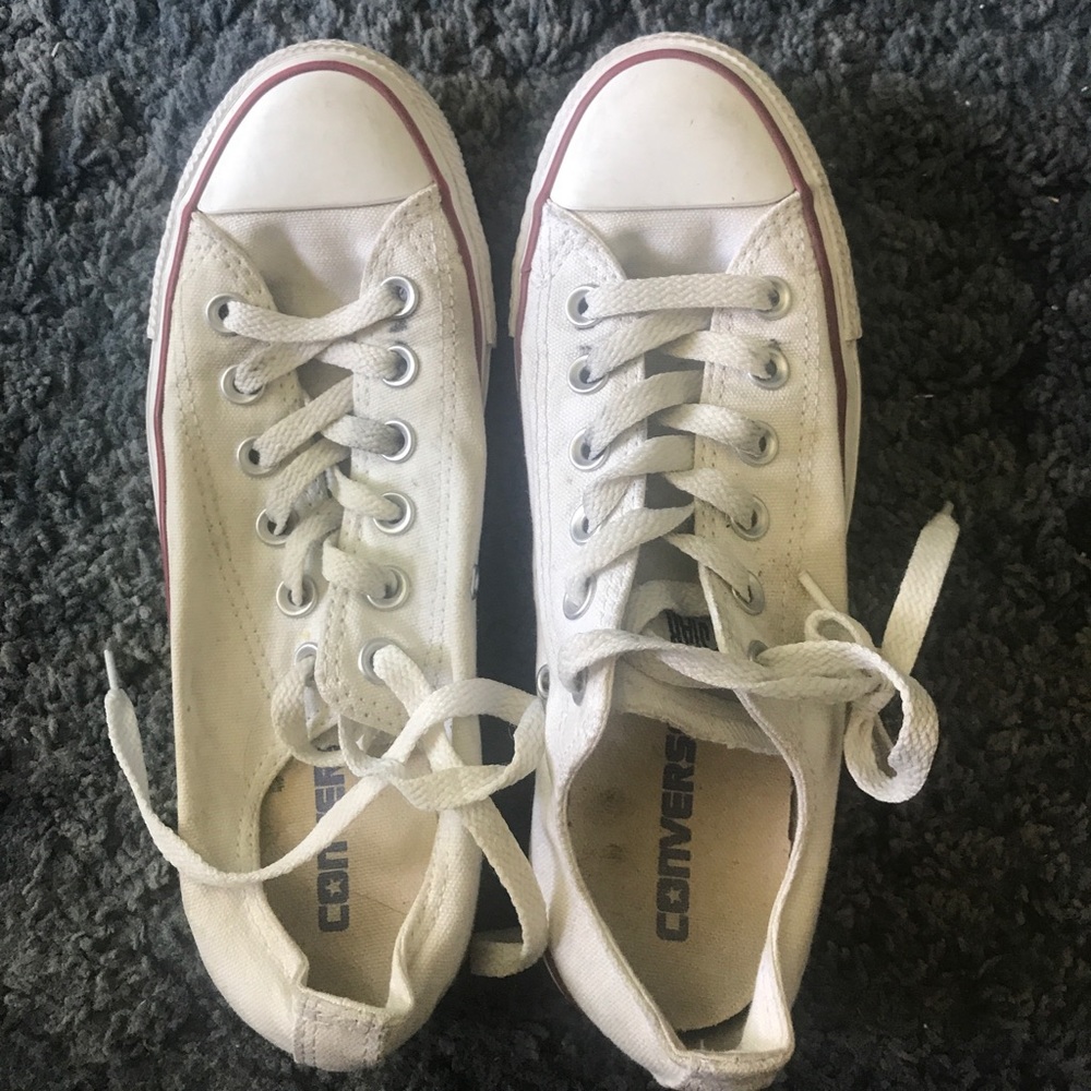 White converse low top size 7