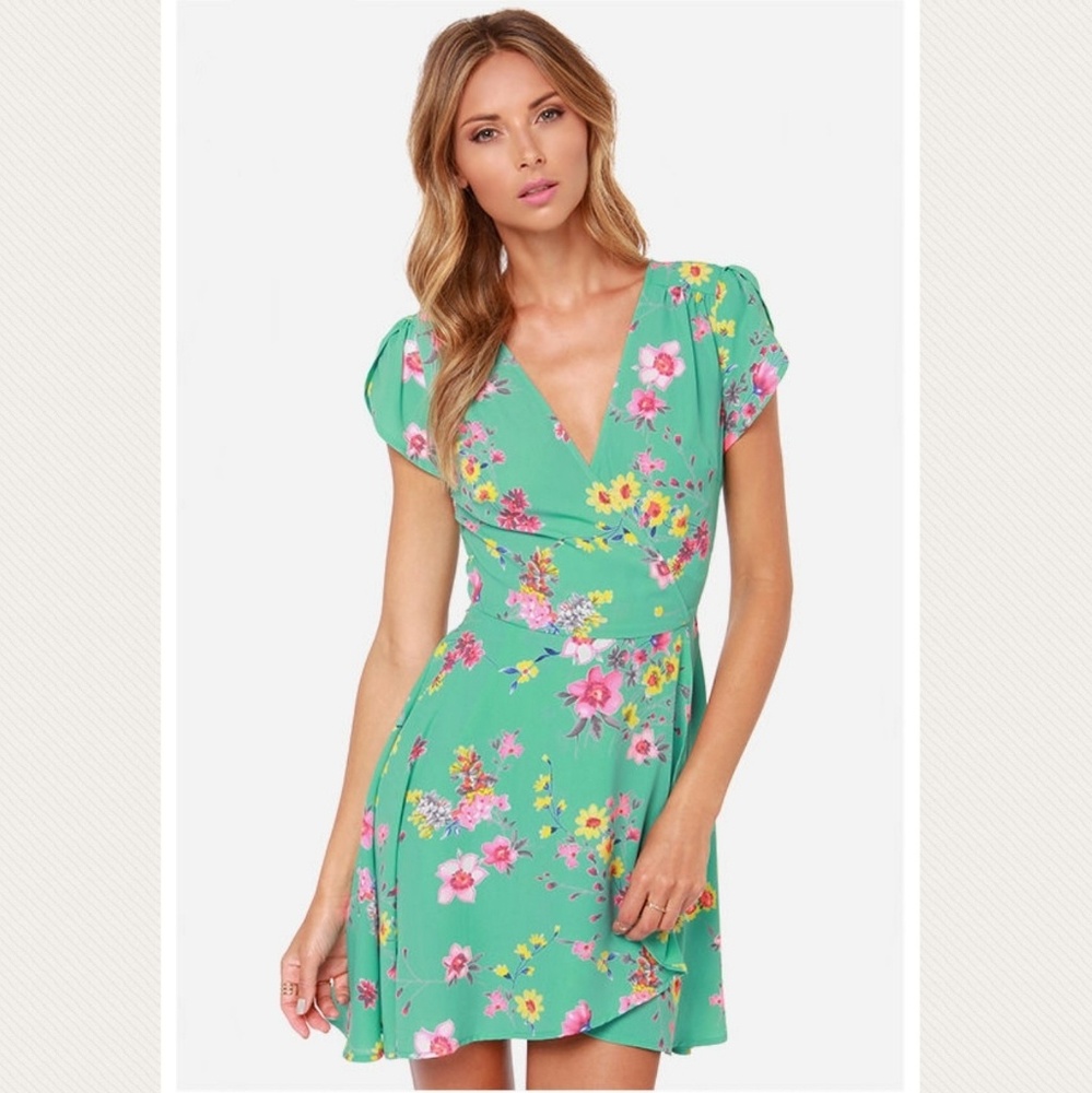 NEW Lulus Surplice Party Mint Floral Print Dress S