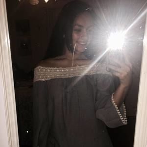 Meet your Posher, Luisa