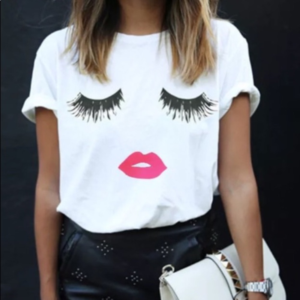 Eyelash tee shirt looks like sincerely Jules
