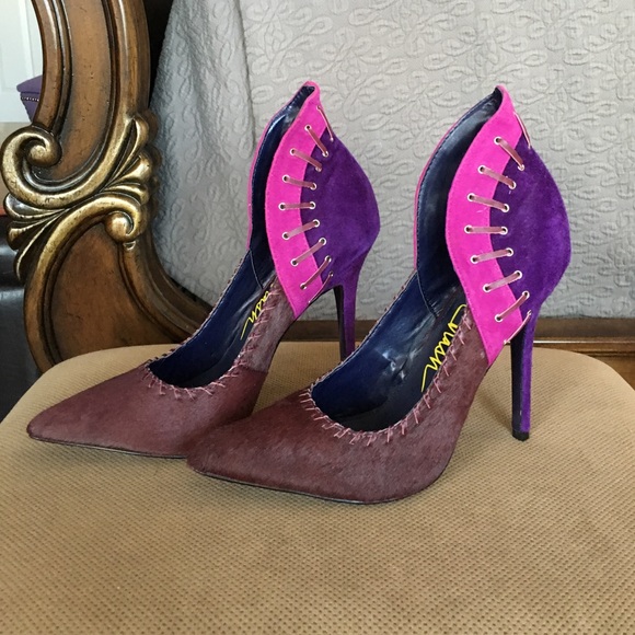 Dani-Burgundy London Trash Heels - Picture 5 of 7