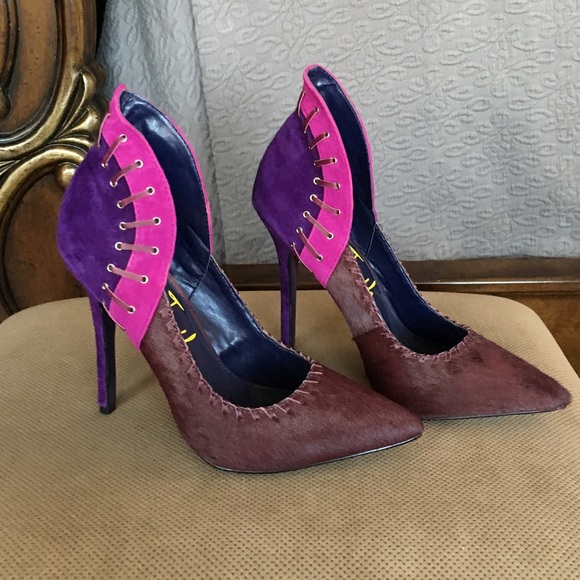 Dani-Burgundy London Trash Heels - Picture 3 of 7