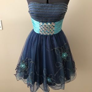 Short formal dress