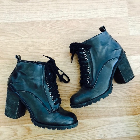 Steve Madden Shoes - Steve Madden Andie Combat Bootie