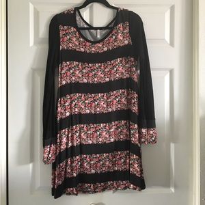 Maternity top long sleeves