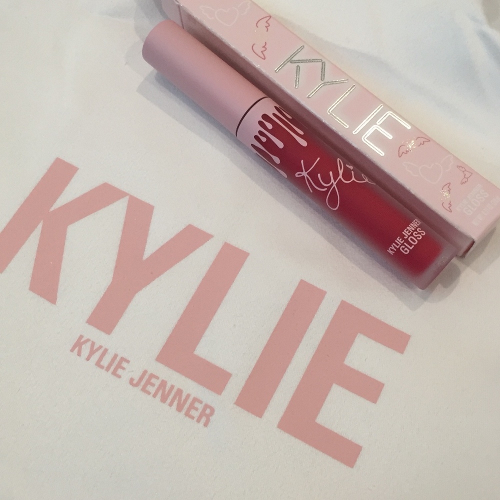 Kylie Birthday Cherry Pie Gloss