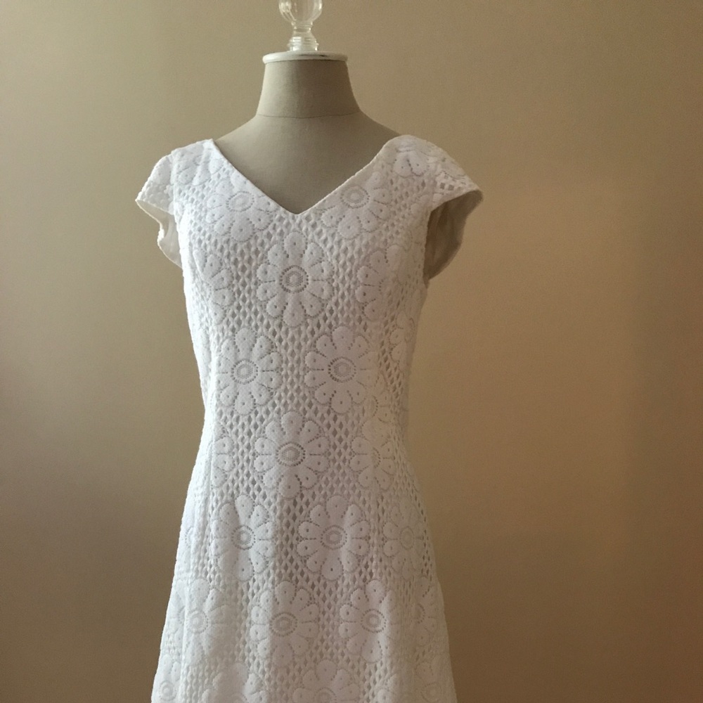 Lilly Pulitzer White Lace Dress W/ Peal Accents