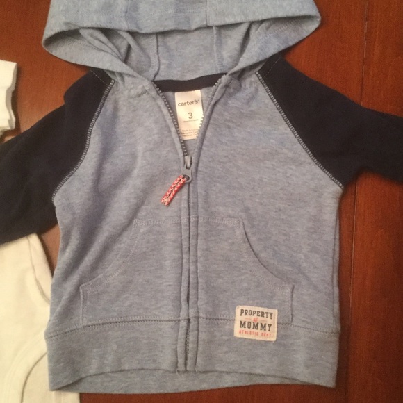 Carters Set - Picture 2 of 4