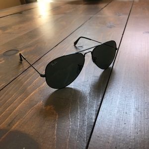 Ray-Ban Aviators // all black // barely used