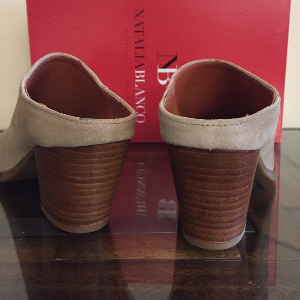 Natalia Blanco taupe suede stacked heel mule - Picture 5 of 5
