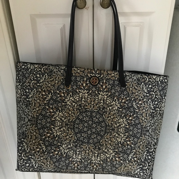 TORY BURCH-Kerrington Tote - Picture 1 of 5